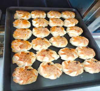 沂蒙傳統美食——五香吊爐燒餅